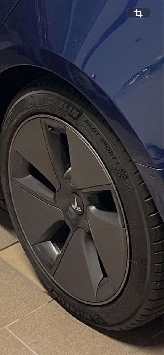 Pneumatici & Ruote complete: Tesla Model 3 Kompletträder Sommer – Usato da Rebstein venduto da Grafracing 4
