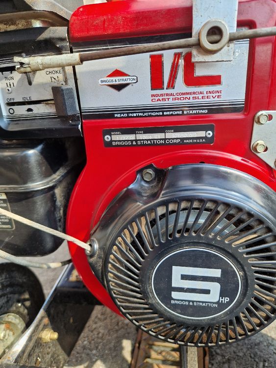 Toro Toutes les machines: TORO Laubsaeuger Recycler, Briggs&Stratton Motor, Guter Zust – D'occasion à Morschach par Fimhof 5