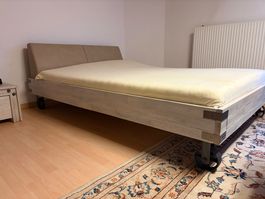 Bett inkl. Nachttisch