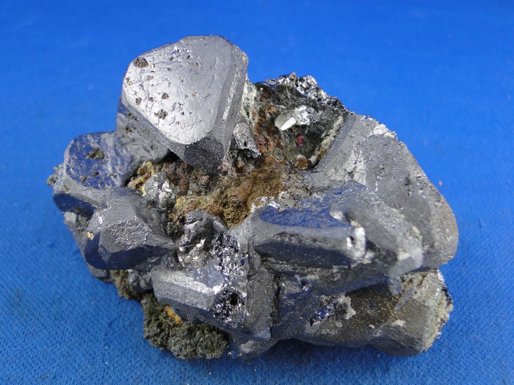 Minerali & Pietre curative: Tetrahedrit mit Chalcopyrit – Usato da Schinznach Bad venduto da Demerald 2