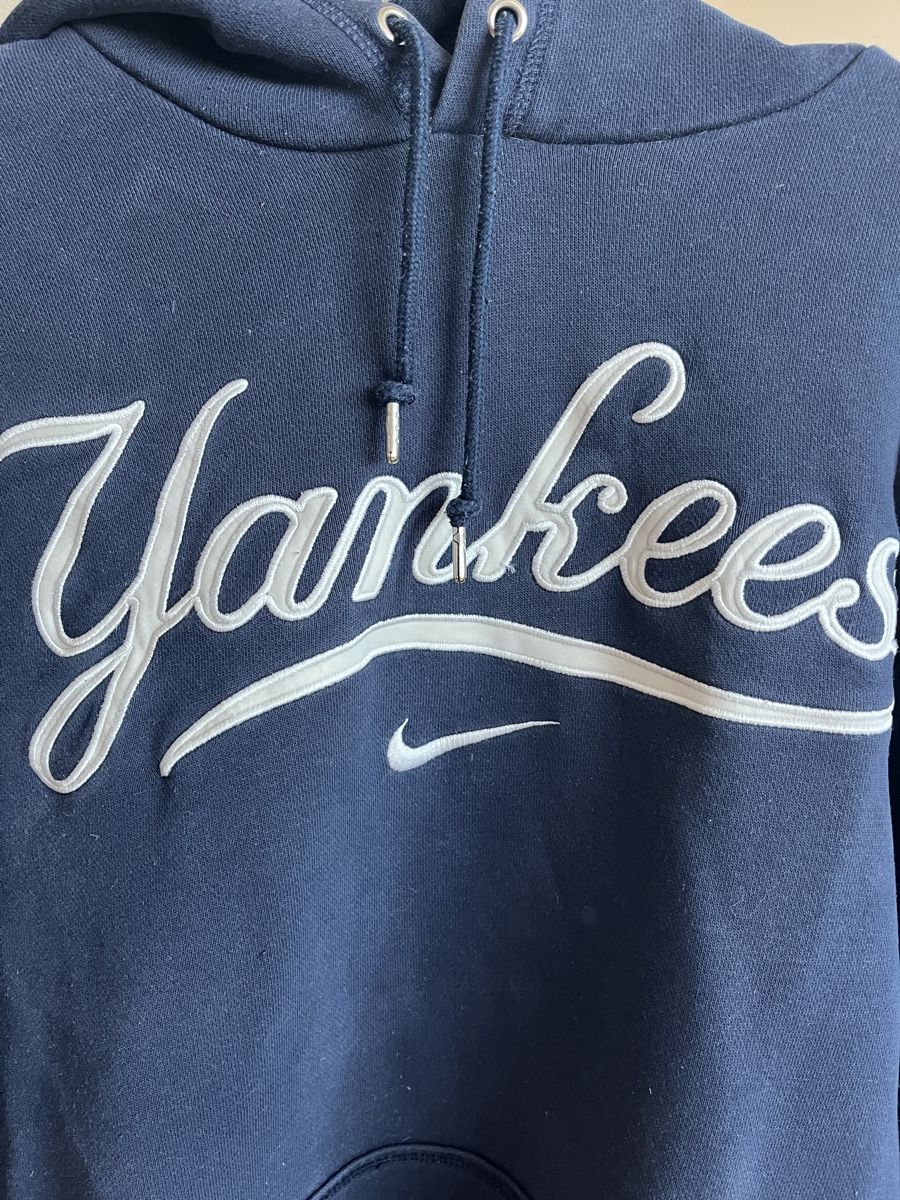 Nike Maglioni & Felpe: Vintage Nike Pullover – Usato da Luzern venduto da lar_q6jt 2
