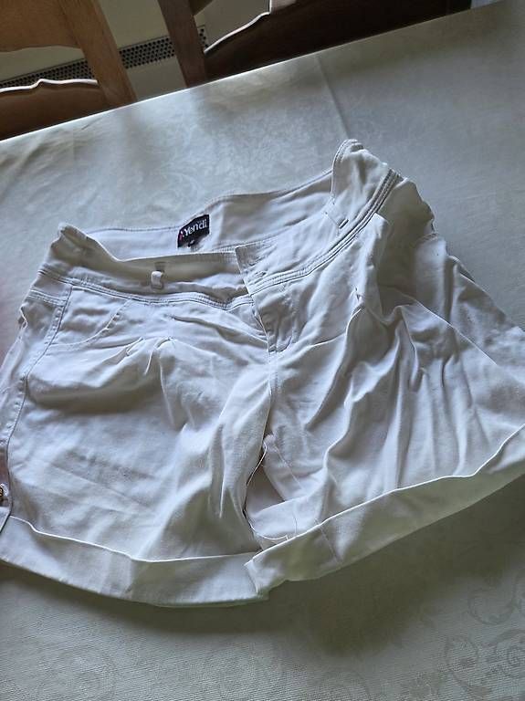 Hosen: Short femme  – Gebraucht aus La Croix (Lutry) von azzura01 2