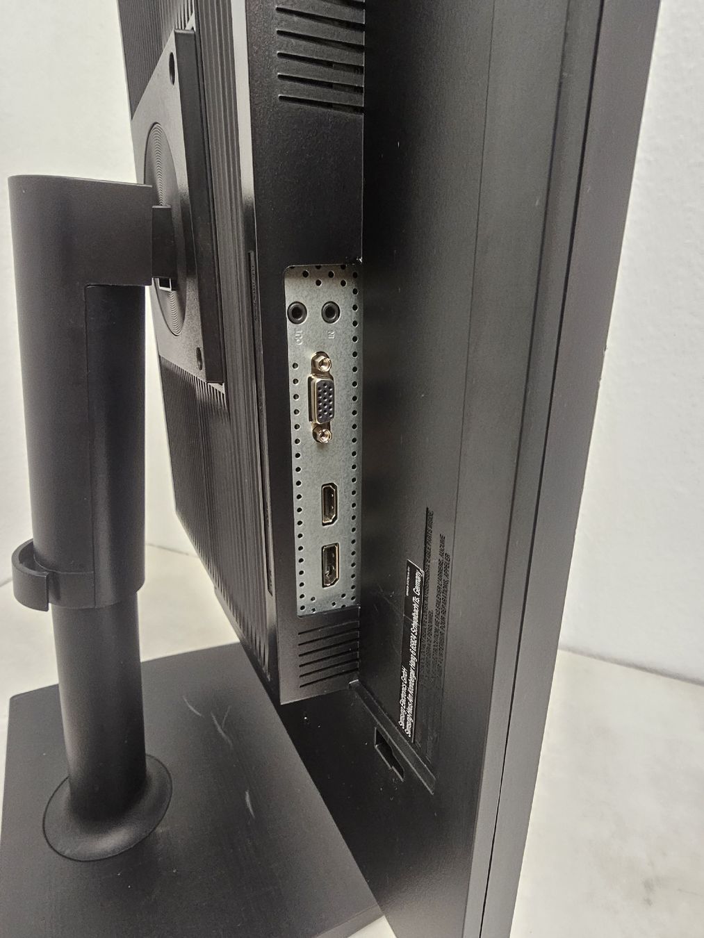 Samsung Monitore: S24E650 SAMSUNG 24" Monitor Defekt – Defekt aus SCHAFFHAUSEN von Atami99 2