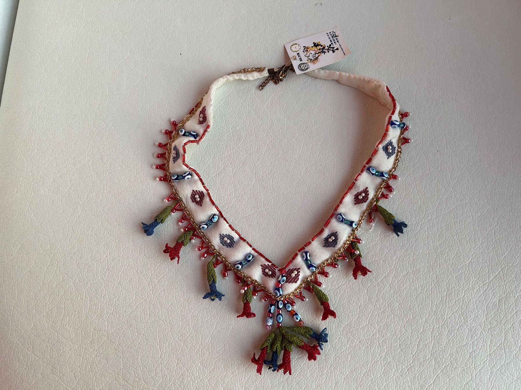 Colliers: Handmade authentic necklace – Neuf avec emballage d'origine à Thalwil par Evrim78 1