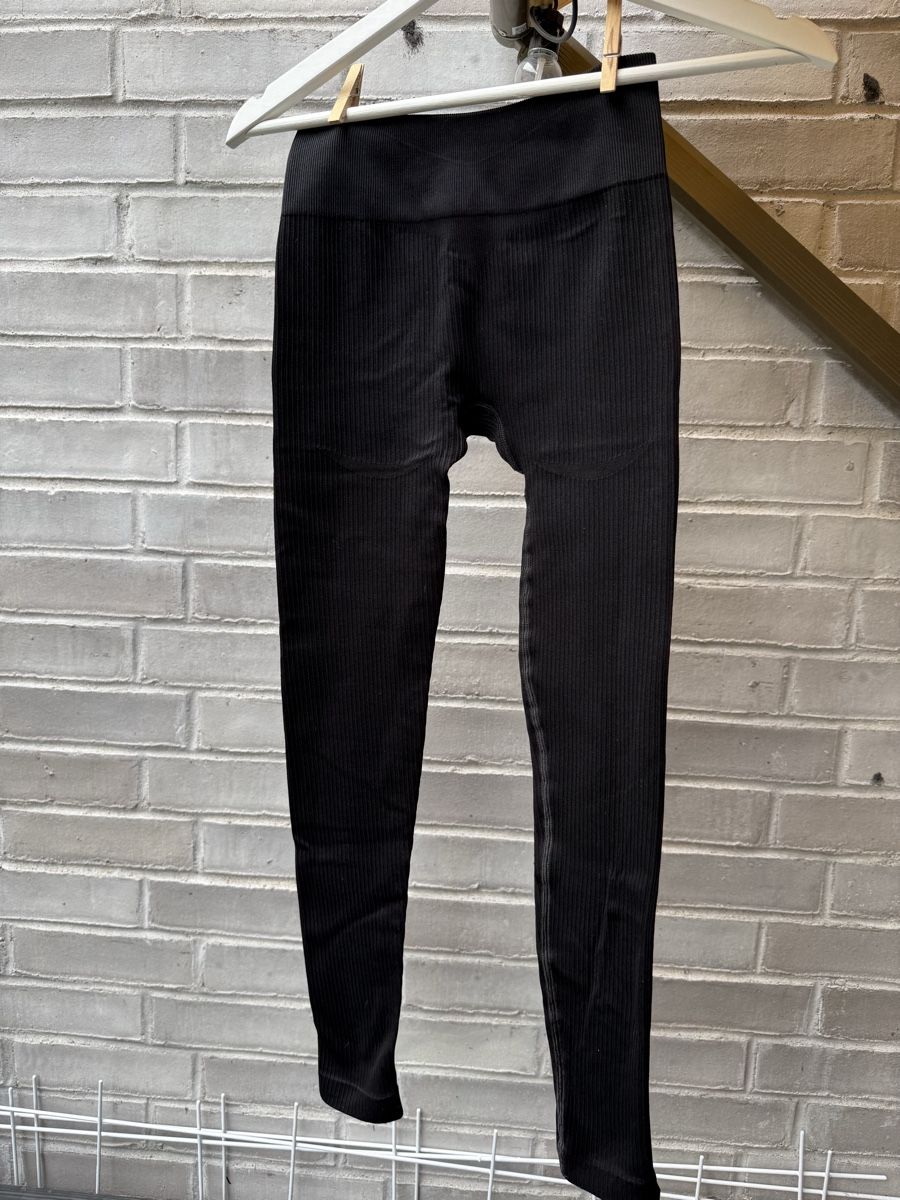 Smilodox Leggings: Smilodox Leggings schwarz  – Usato da Münchenbuchsee venduto da na_sch3053 1