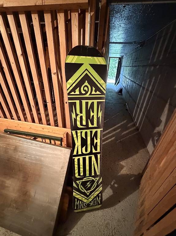 Board: Nidecker Snowboard inkl. Bindung  – Usato da Dulliken venduto da United_17 1