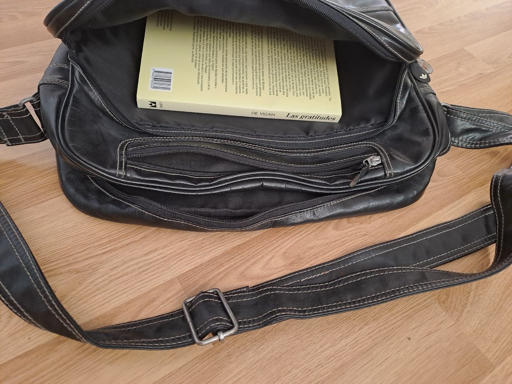 Adidas Sacs: ADIDAS Umhängetasche Shoulder Bag – D'occasion à Basel par suberi_Sach 4
