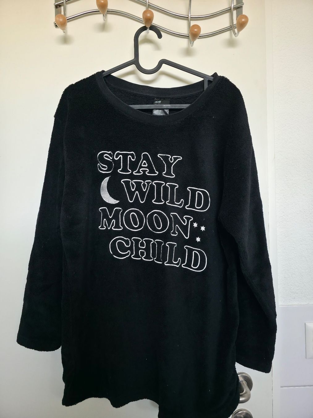 Negligees & Pigiami: Fuzzy PJ Sweatshirt – Usato da Hombrechtikon venduto da moonwaterqueen
