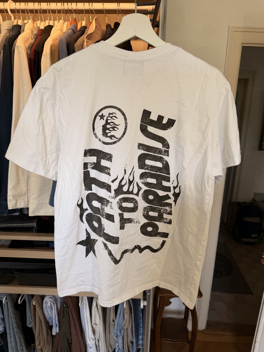 T-shirt: T-shirt Hell Star collector  – Nuovo (secondo la descrizione) da Plan-Les-Ouates venduto da Loved_Panda_Clothing 1