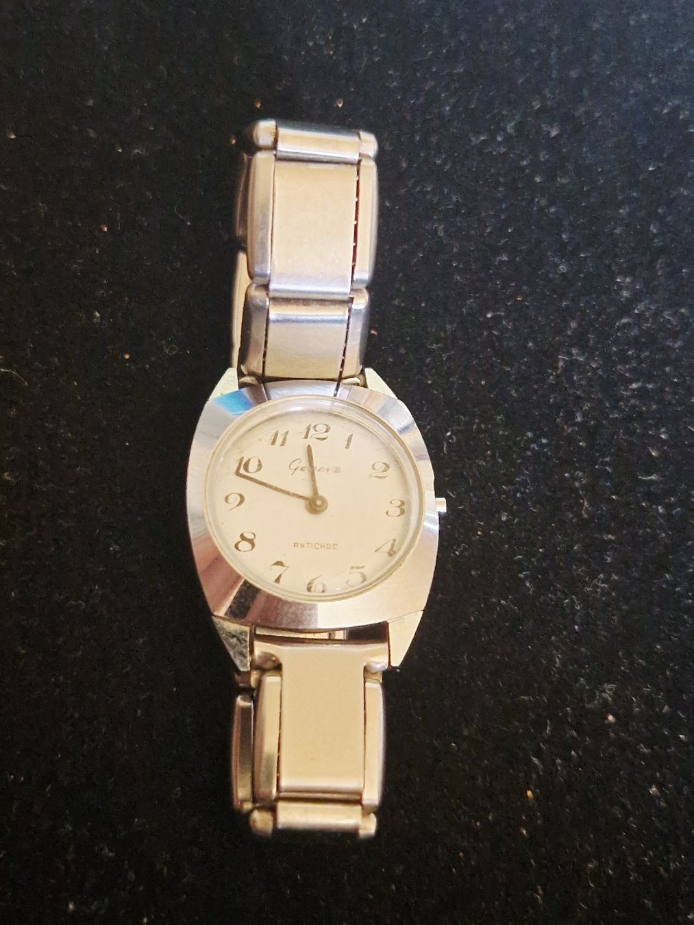Uhren: Montre Geneve Antichoc – Defekt aus Undervelier von Tufitufi7 1