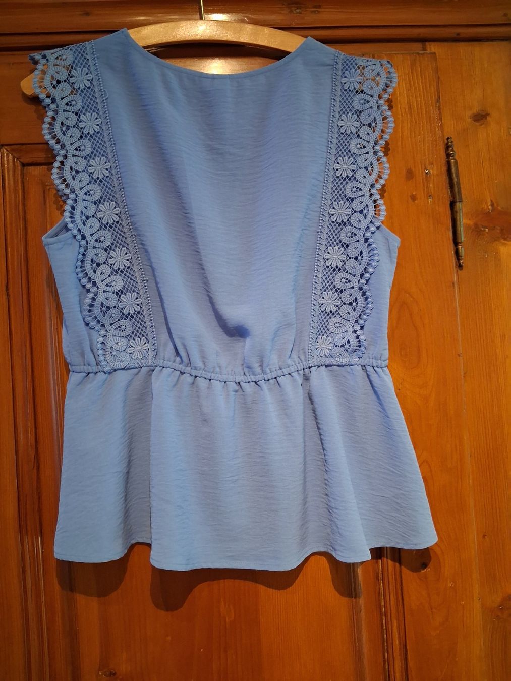 Only Blusen: BLUSE mit Spitze- ONLY - M - Türkis – Gebraucht aus Luzern von miocarobabbonetoscan 1