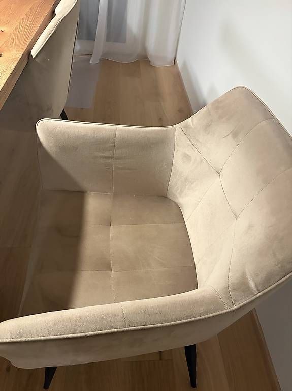 Stühle: 4 Stühle fürs Esszimmer – Gebraucht aus Zizers von ndi_b2d6 1