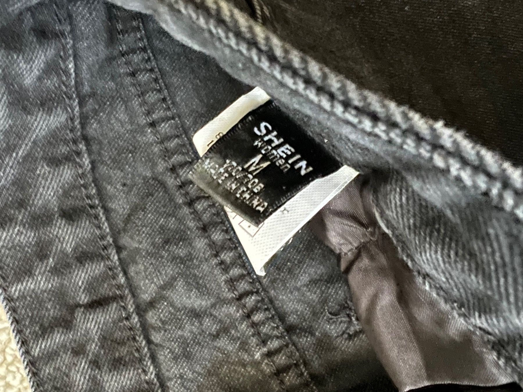 Shein Jeans: Jeans noir Shein / taille M – Neu (gemäss Beschreibung) aus Charmey (Gruyère) von ya_12 4