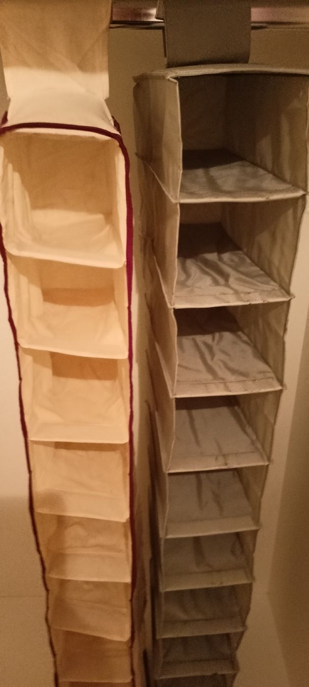 Altro in Decorazioni & Accessori: Pair de suspensions de chaussures pour armoire. – Nuovo (secondo la descrizione) da GENEVE venduto da goldforall 2
