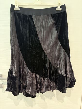 Eleganter Samt-Seiden Rock Gr. 42/44 schwarz