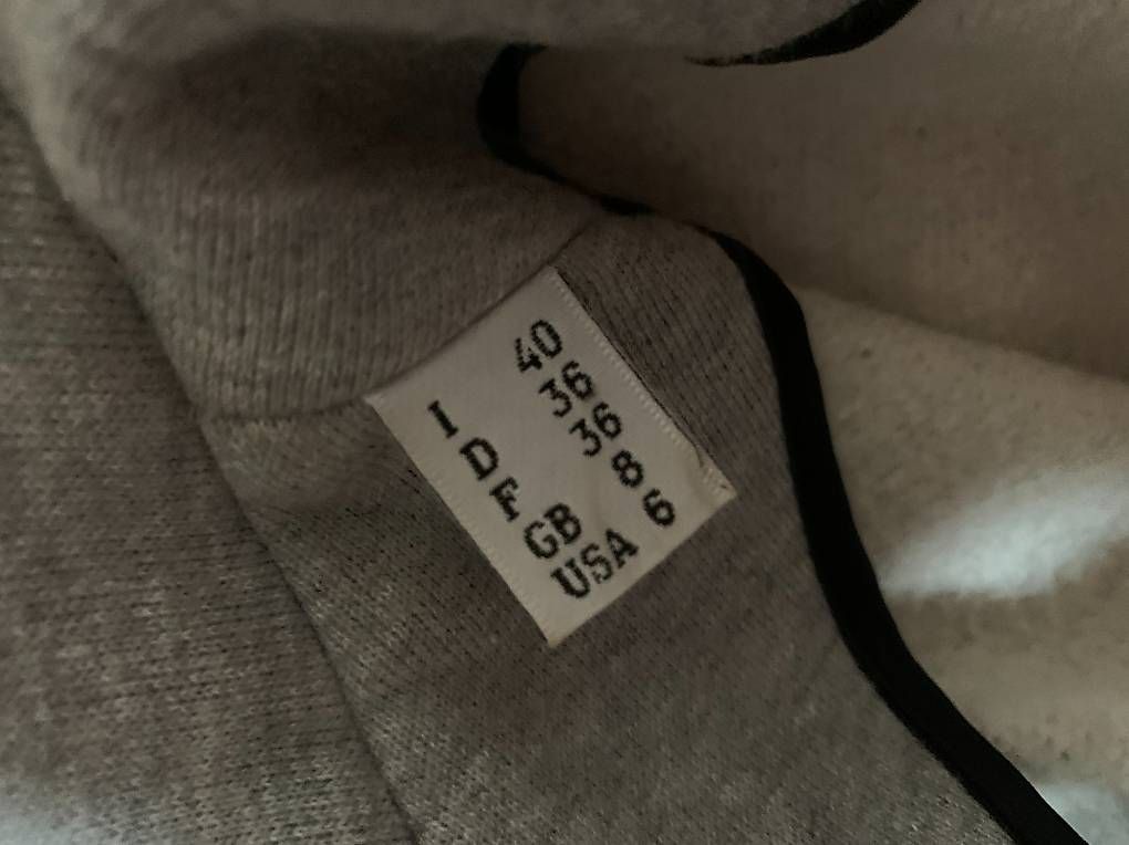 Maglioni & Felpe: Moschino Hoodie Jacket – Usato da Erlinsbach SO venduto da VWV1 1
