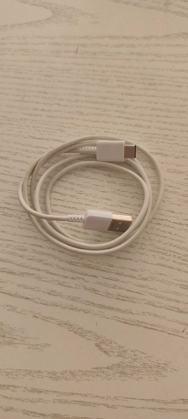 Câbles: Câble USB-C blanc – D'occasion à Aigle par Dadavd