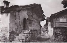 Vercorin (VS) Vieux Chalets à Vercorin s/ Sierre. 1955