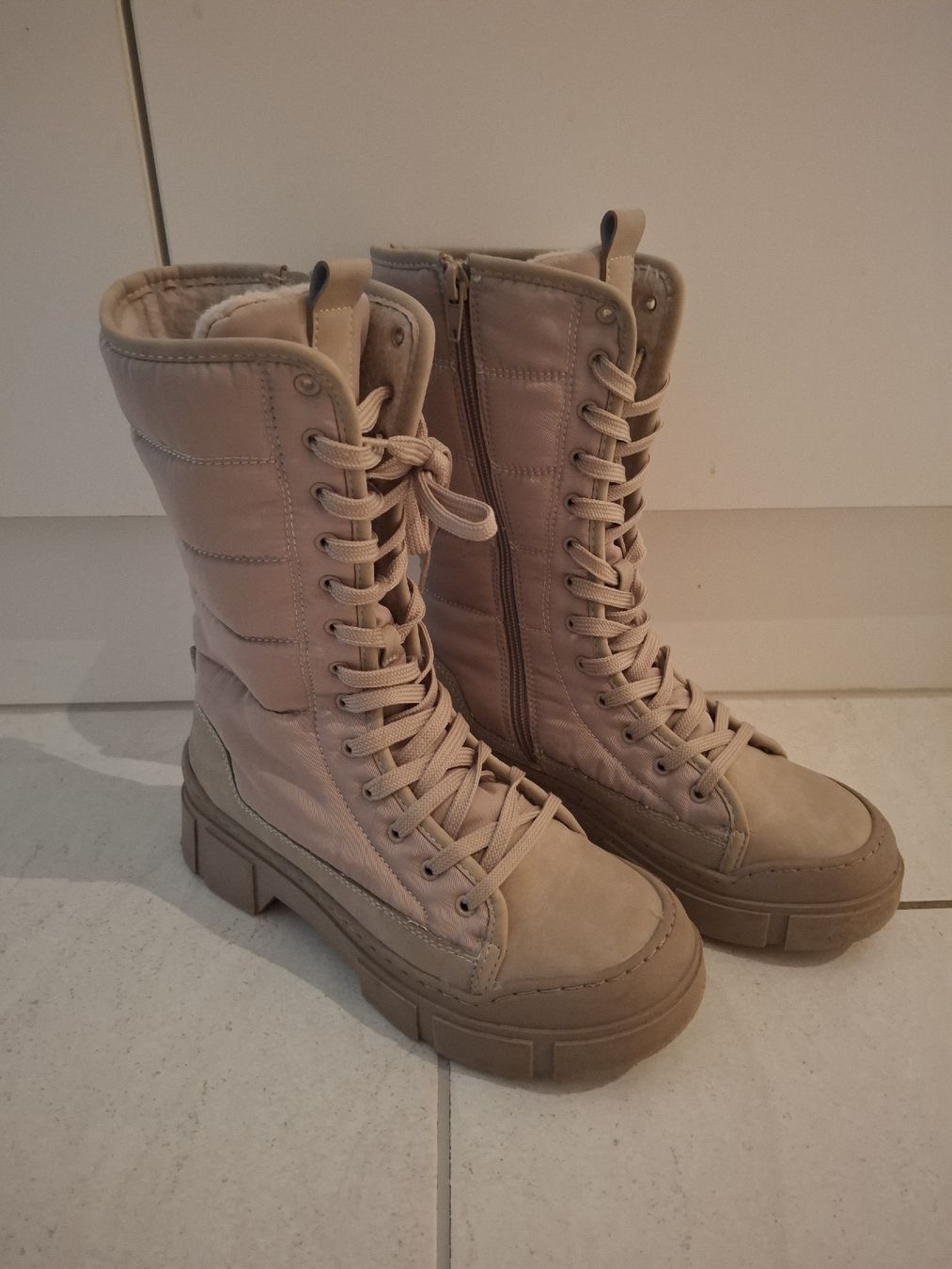 Scarpe per ragazze: Bottes hautes beige t.36 – Usato da givisiez venduto da odilev