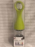 Salz und Pfeffermühle mit Flaschenöffner