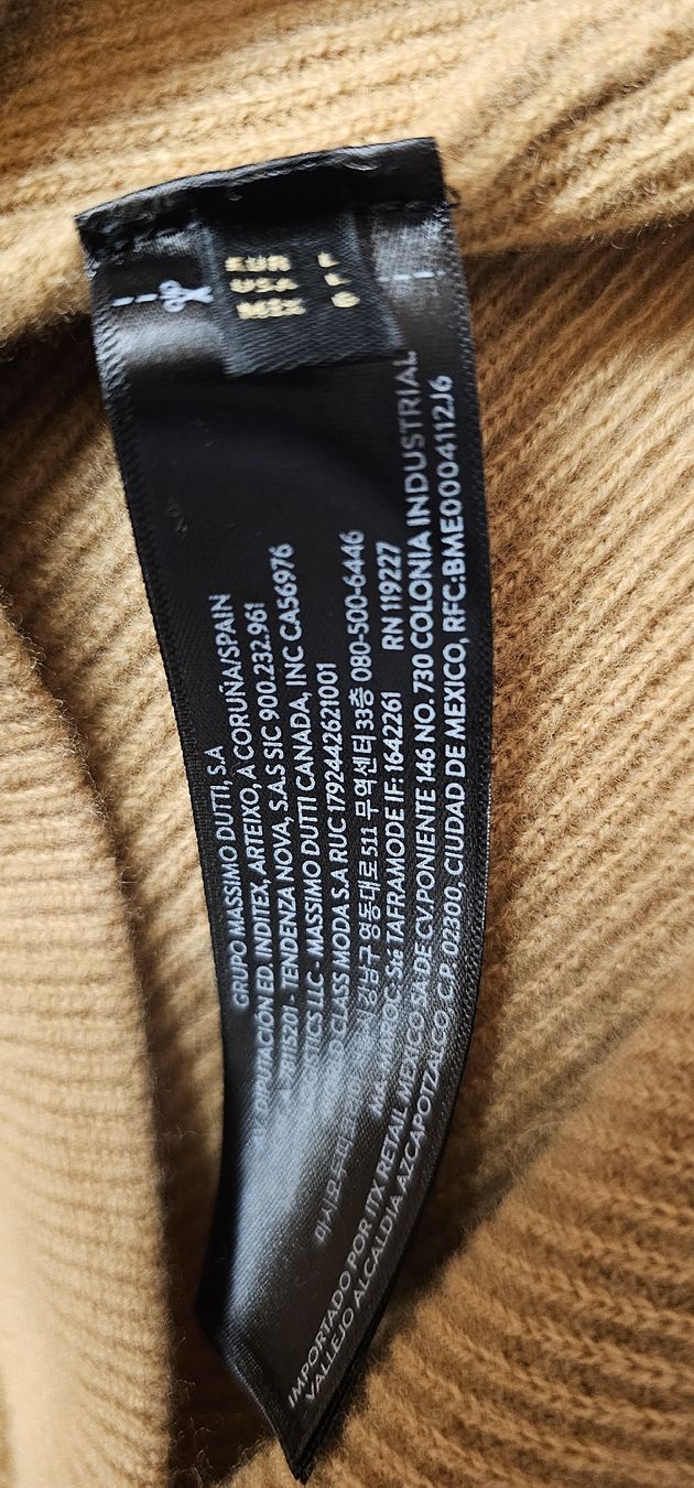 Massimo Dutti Lotti di vestiti: Bershka Jeans, Straight, Gr.42, Top + Massimo Dutti Pulli – Usato da Ferden venduto da jemyce 4