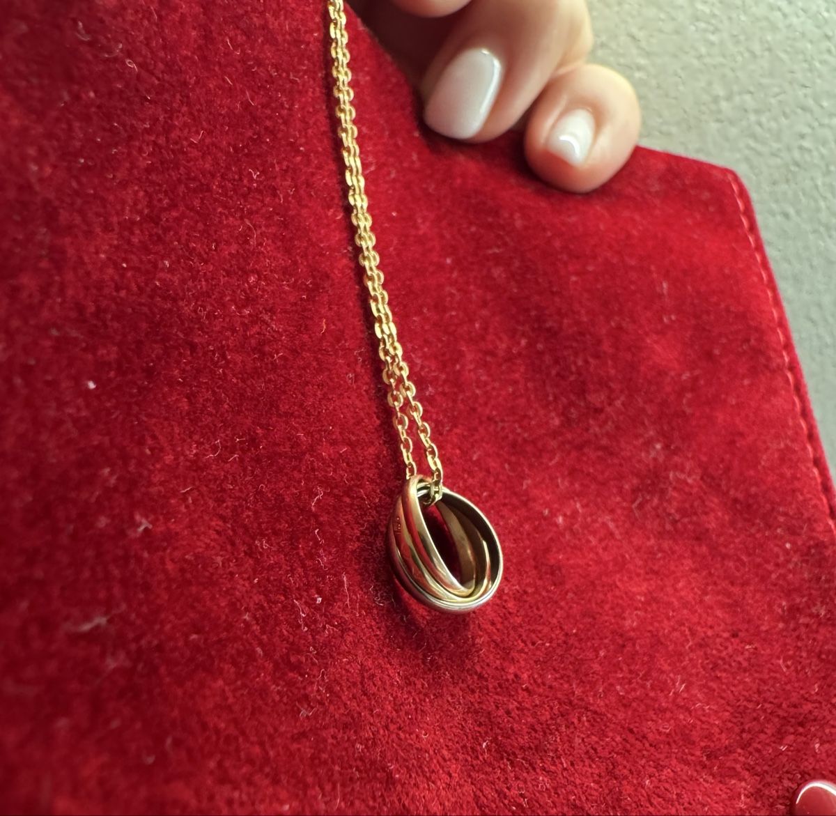 Cartier Catenine: Cartier Trinity Chain and pendant Mini model – Usato da Neuchatel venduto da Mia_G 7
