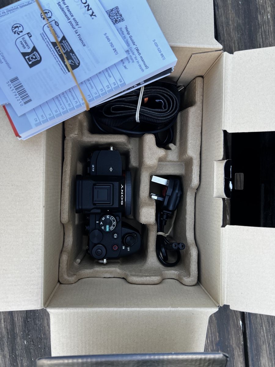 Sony Fotocamera: Sony A7IV – Nuovo (secondo la descrizione) da Eschenz venduto da luc_5ry2 5