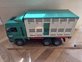 Bruder Viehtransporter LKW 50 cm 