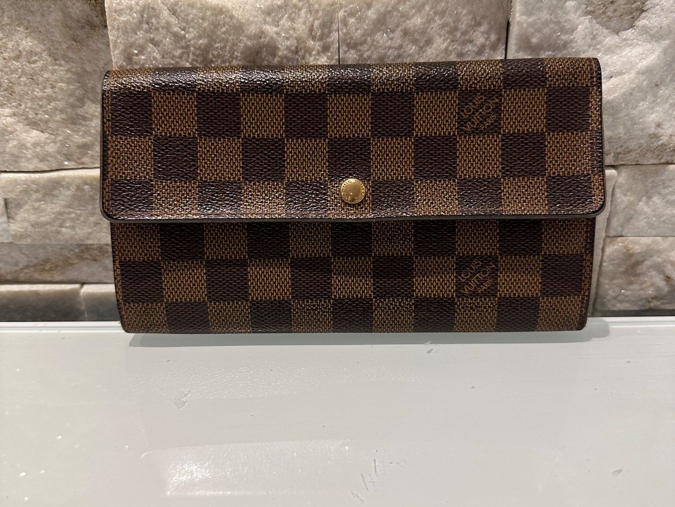 Louis Vuitton Portamonete: Louis Vuitton Long Wallet - Nr. 894 – Usato da Hittnau venduto da LuxAndMore