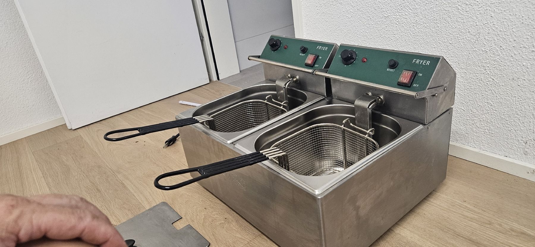Küchengeräte: Doppel Fritteuse – Gebraucht aus Meggen von beme9 1