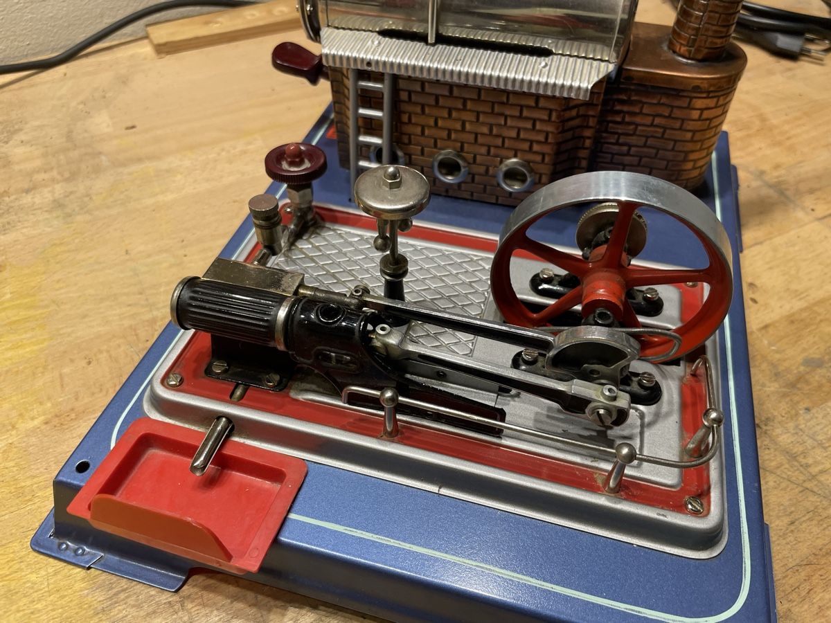 Giocattoli: Dampfmaschine Wilesco – Usato da Sursee venduto da Elanfreak 2