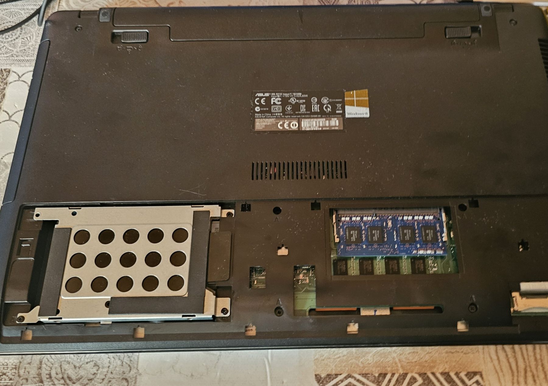 Asus Notebook: Laptop Asus Asustek X550CL – Usato da Fislisbach venduto da Anico99 3