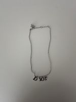 Dior Halskette silberfarben mit Schriftzug Buchstabenglieder