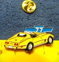 CHEVROLET CORVETTE C3 1977 GELB AUTO PIN GEPRÄGT LIMITIERT