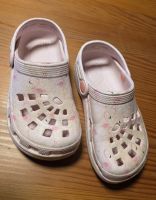 Crocsähnliche Schuhe Grösse 30