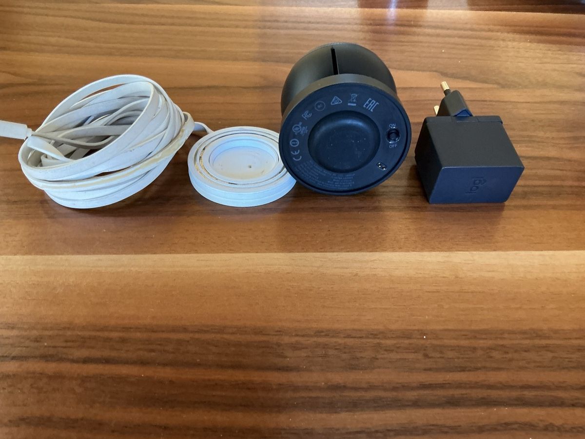 Logitech Webcams: Logitech Circle Überwachungskamera schwarz – Gebraucht aus Seuzach von Toto77 1