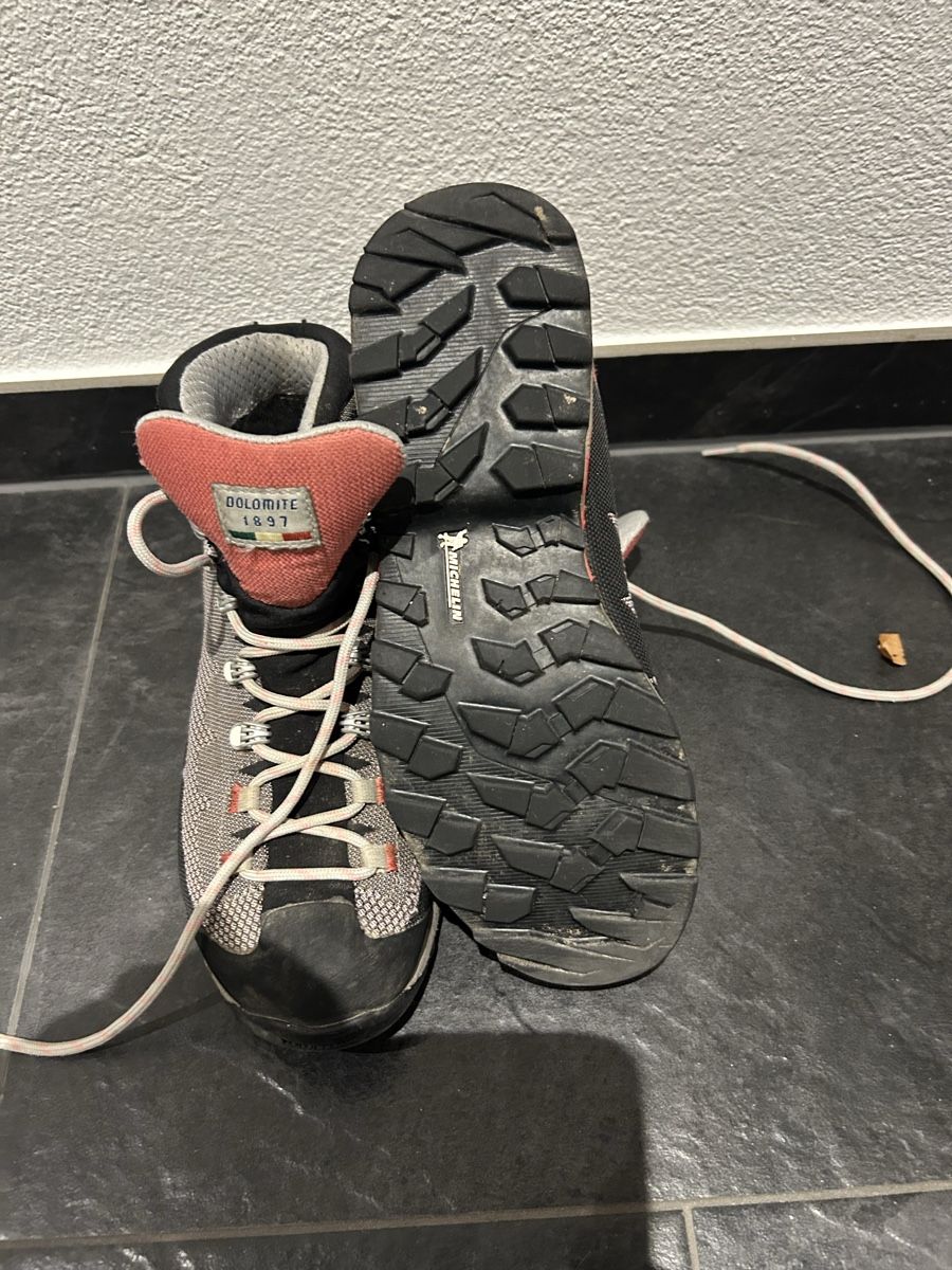 Dolomite Scarpe per ragazzi: Kinderwanderschuhe Dolomiten – Usato da Trachslau venduto da eis111 1