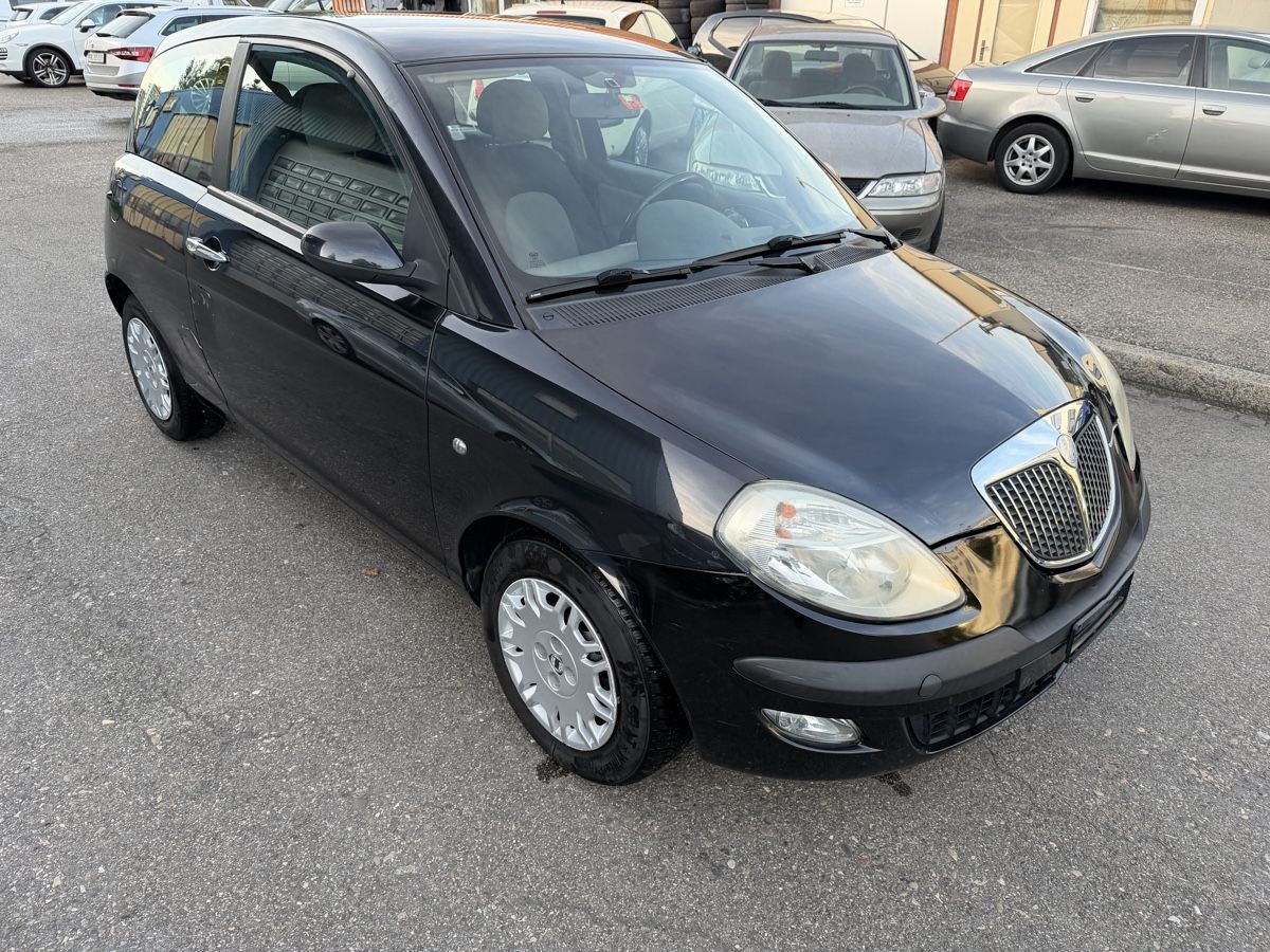 Lancia Automobili: LANCIA Ypsilon 1.4 – Usato da Birsfelden venduto da jli_t8rq