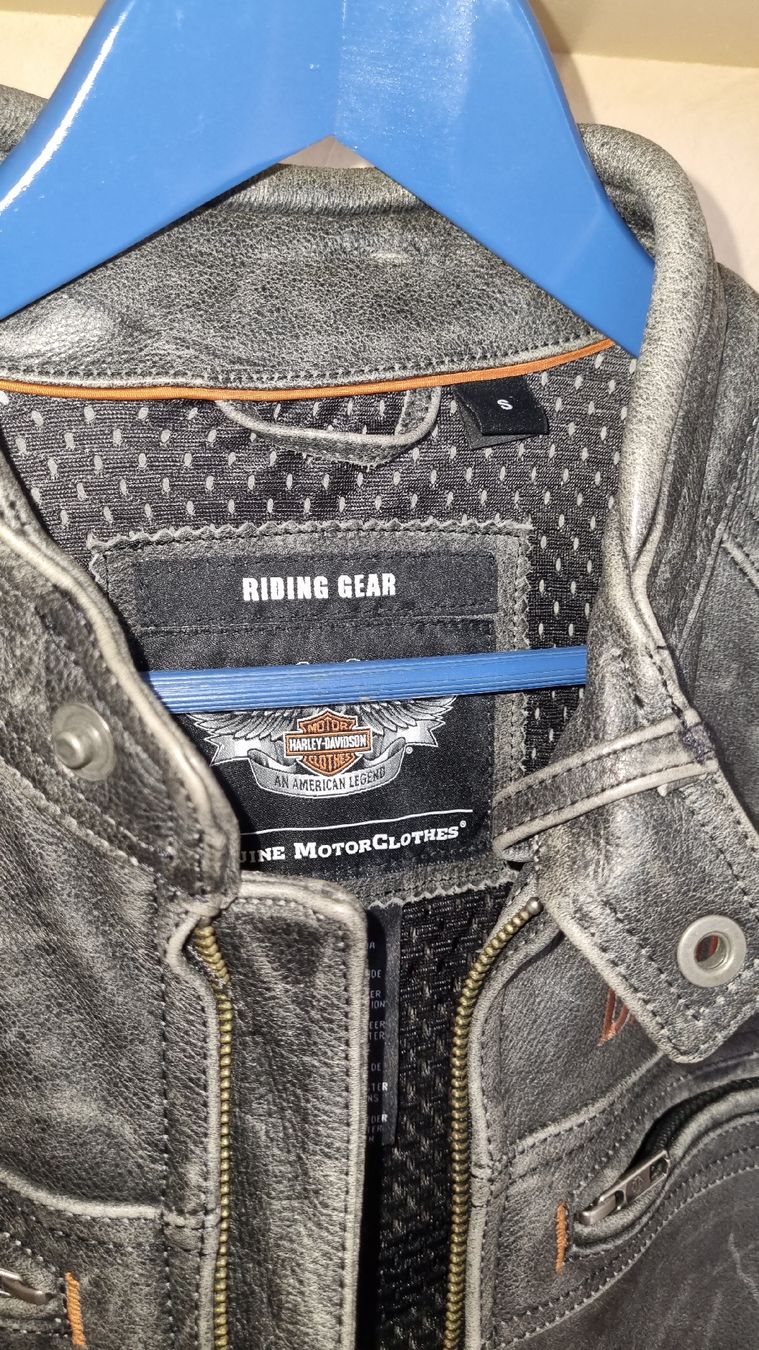 Harley-Davidson Giacche: Veste en cuir Harley Davidson Taille S – Usato da Blonay venduto da wjones 2