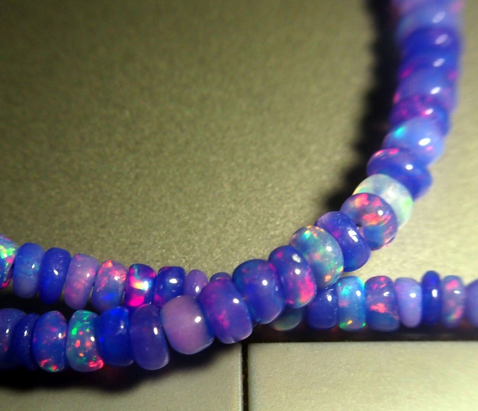 Catenine: TOP FEUEROPAL-HALSKETTE, einzigartige Farben! – Nuovo e nell'imballaggio originale da Reinach BL venduto da Marblue 6