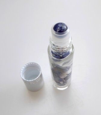 Flaconi: Edelstein Roll-on - Lapis Lazuli – Nuovo e nell'imballaggio originale da Mauren venduto da Yeelen 2
