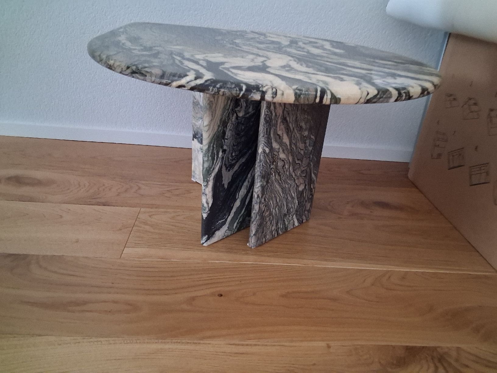Tables: Steintisch – D'occasion à Bretzwil par 2cv0 1