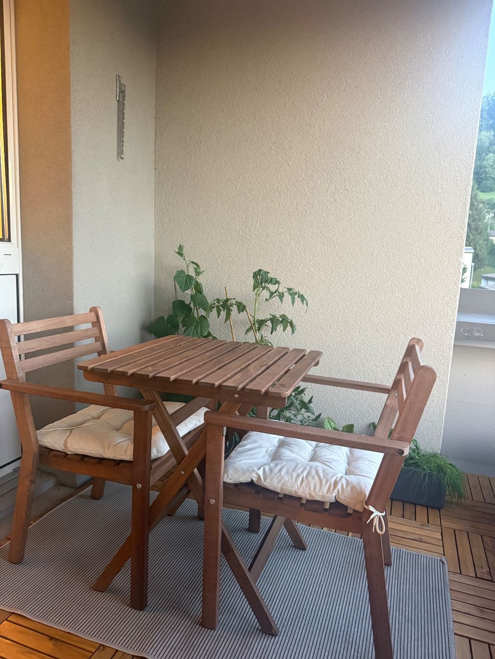 Ikea Set de table et chaises: Ikea Garten- / Balkonmöbel – D'occasion à Ebikon par Leonievn