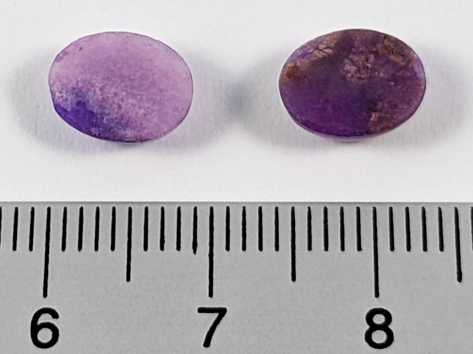 Pietre preziose: Sugilith/Sugilit Cabochons 9 x 7mm 2Stk. – Nuovo e nell'imballaggio originale da Meilen venduto da StoneGarden 1