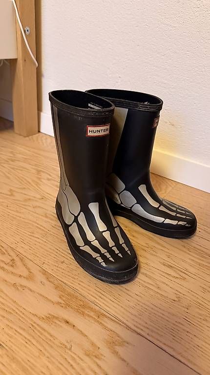 Schuhe für Jungen: HUNTER Gummistiefel Grösse 31 – Gebraucht aus Winkel von rk.01