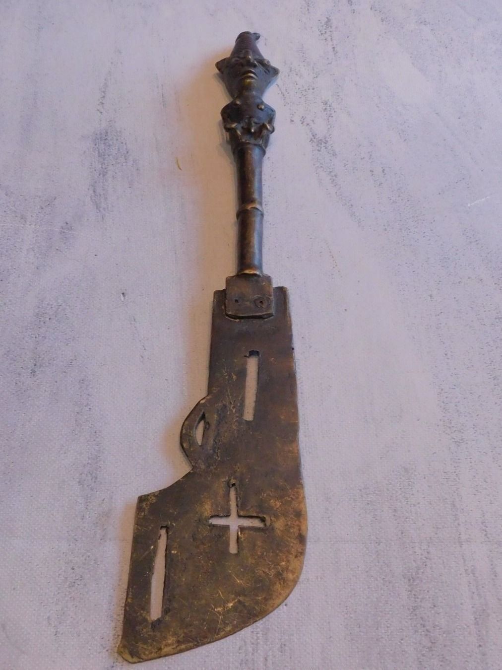 Sculptures & Statues: Antik Afrikanischen Ritual Beil Bronze. – D'occasion à Emmenbrücke par Ulisse-22