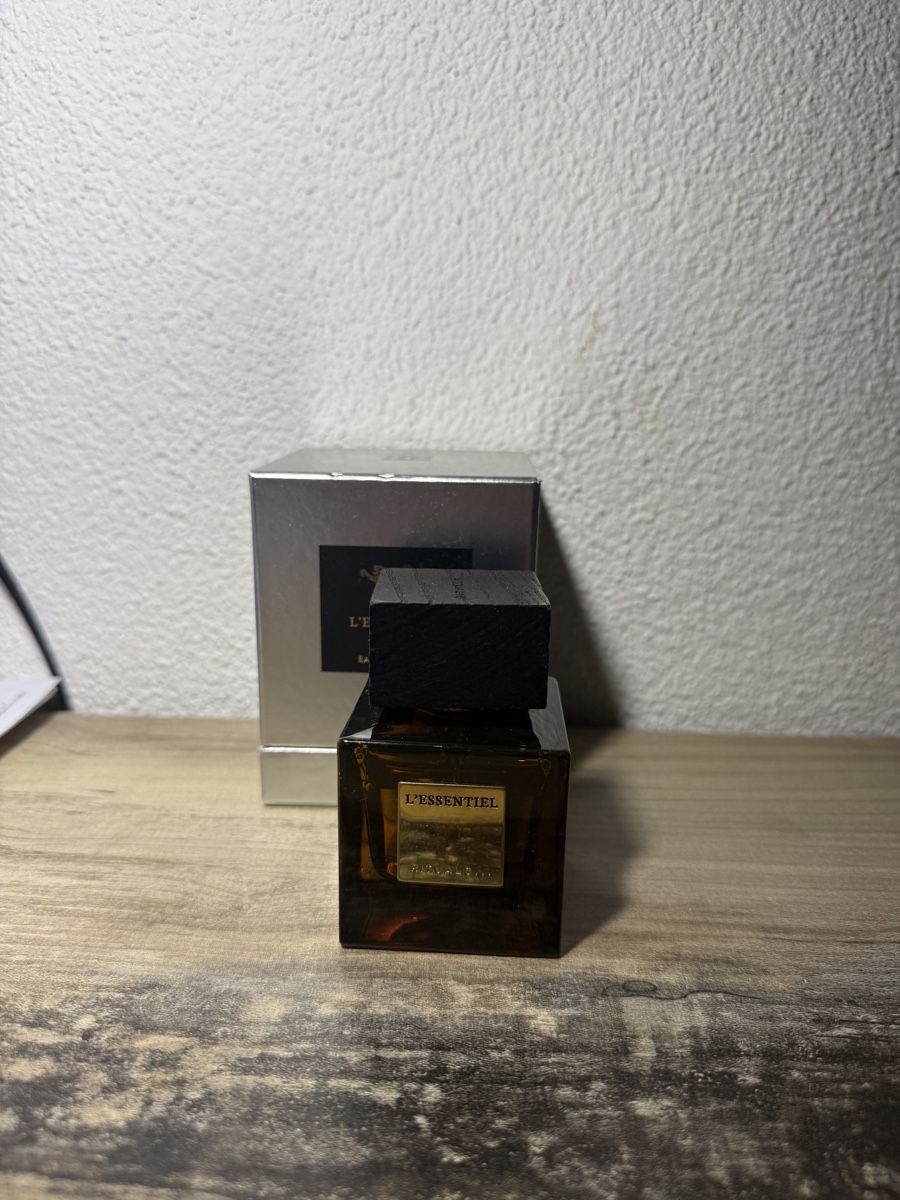 Profumi & Eau de Toilette: Diverse Parfüms – Usato da Dietwil venduto da sel_6c6p 1