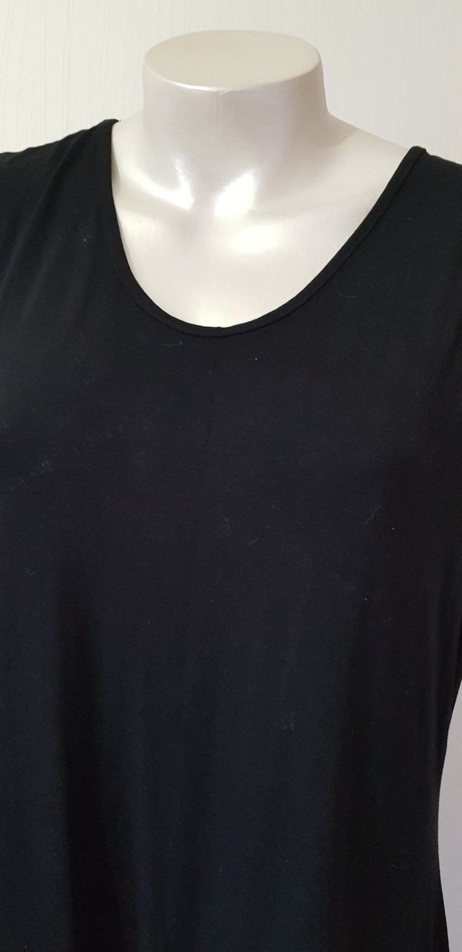 Robes: Kleid, Seitenschlitz, schwarz, Gr. 40 42 44 – D'occasion à Uster par Astral 3