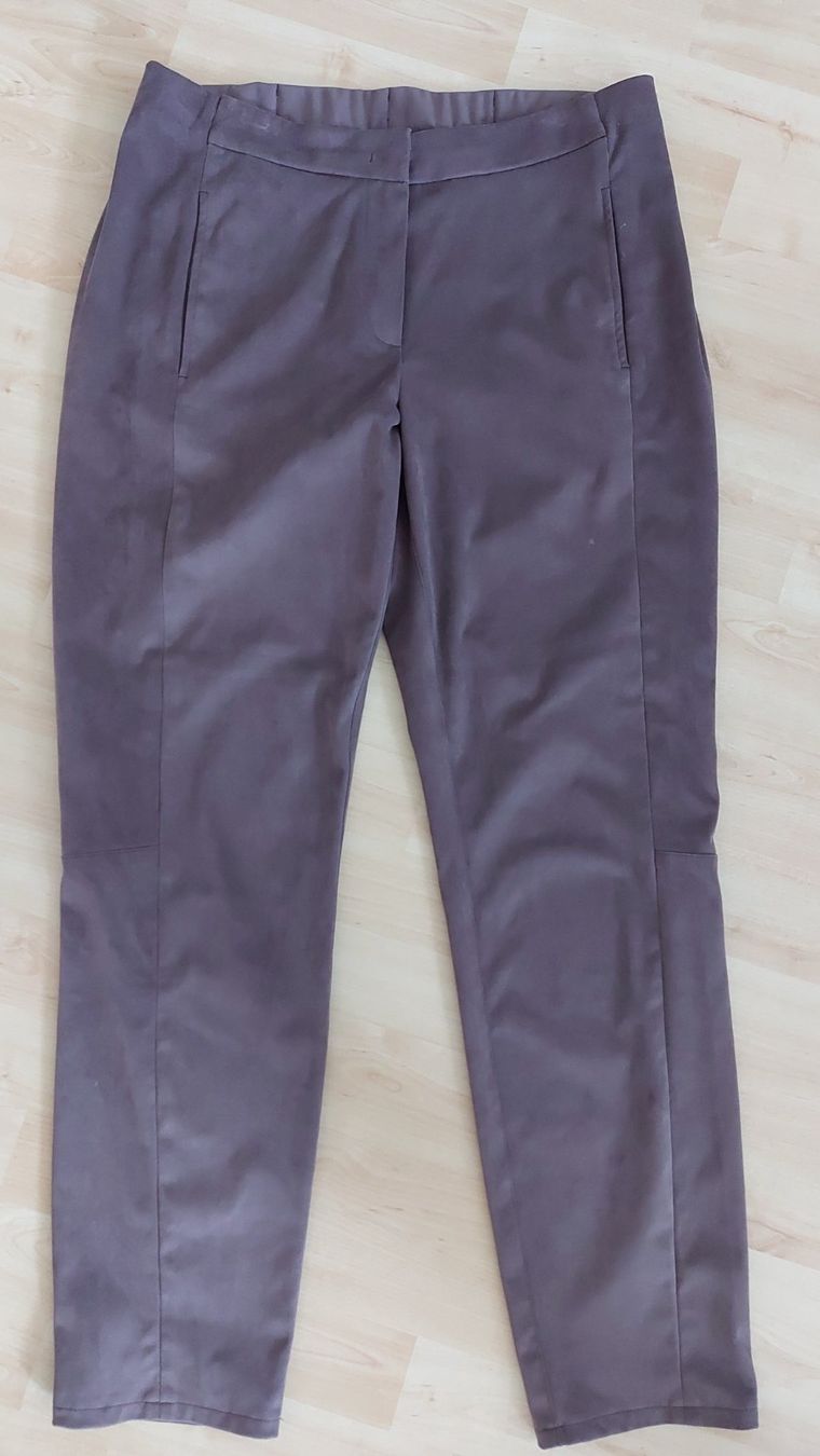 Pantaloni: Kathrin Ebel Hose, Grösse 38 Samt – Usato da Nebikon venduto da Draga25