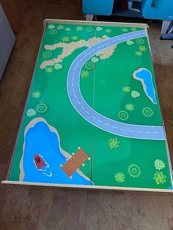 Giocattoli: Kinder Zug Tisch – Usato da Morschach venduto da tamara5803